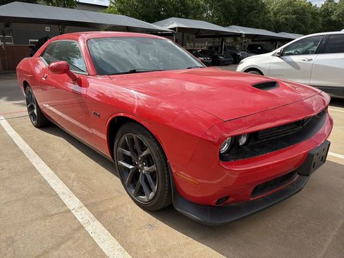 Used 2023 Dodge Challenger R/T w/ Blacktop Package image 2