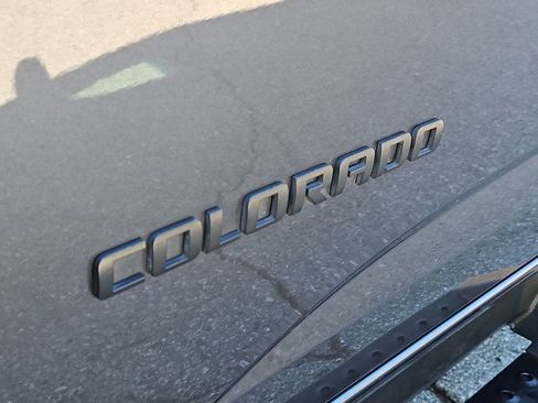 Used 2017 Chevrolet Colorado Z71 RWD image 30