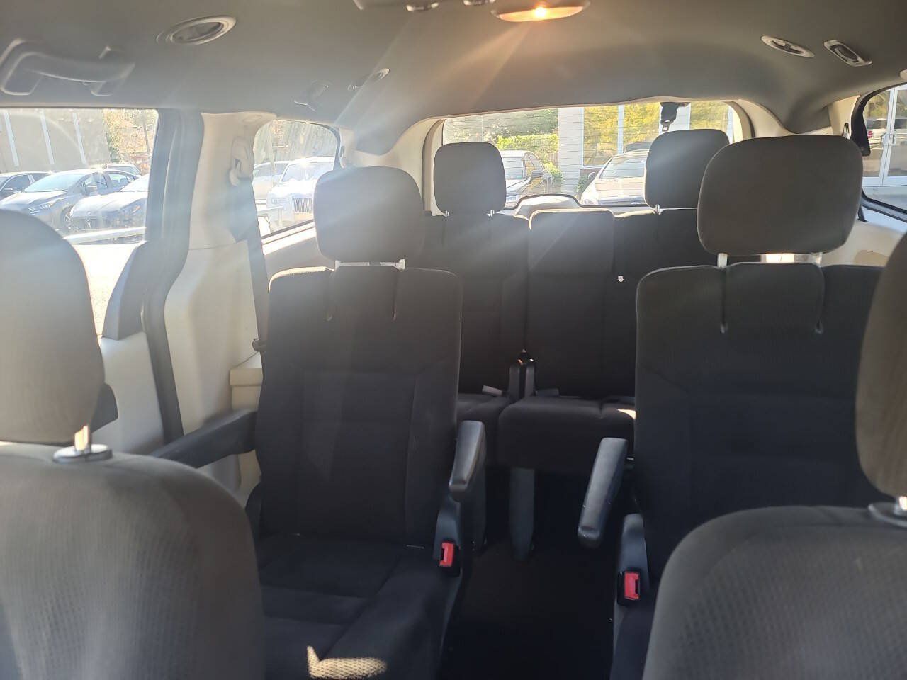 Used 2016 Dodge Grand Caravan SE FWD image 20