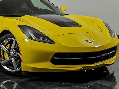 Used 2014 Chevrolet Corvette Stingray Coupe w/ 3LT Preferred Equipment Group RWD image 2