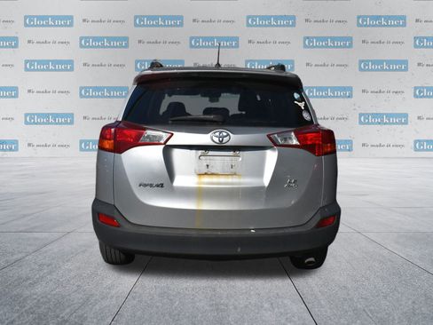 Used 2013 Toyota RAV4 LE AWD/4WD image 4