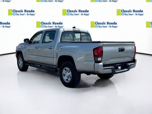 Used 2018 Toyota Tacoma SR RWD image 5