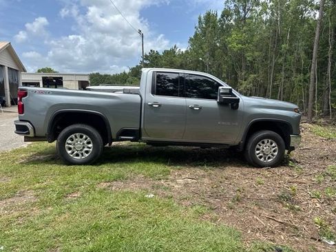 Used 2024 Chevrolet Silverado 2500 LTZ w/ LTZ Convenience Package AWD/4WD image 6