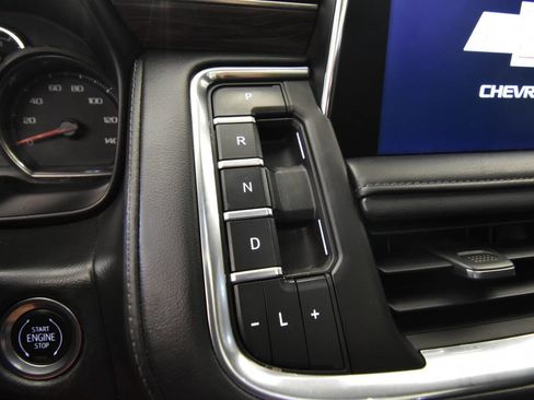 Used 2021 Chevrolet Tahoe Z71 image 27