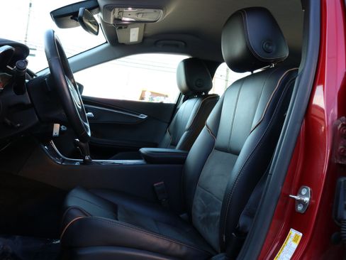 Used 2015 Chevrolet Impala LT w/ Convenience Package image 21