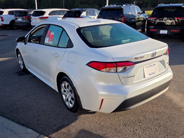 New 2027 Toyota Corolla LE FWD image 10
