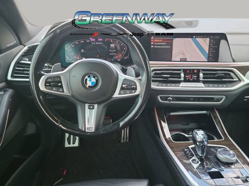 Used 2022 BMW X7 M50i image 12