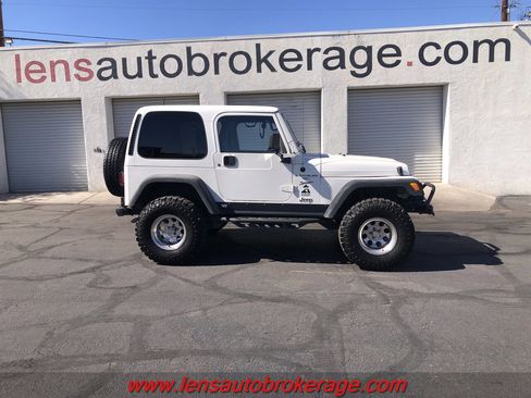 Used 2000 Jeep Wrangler Sport image 1