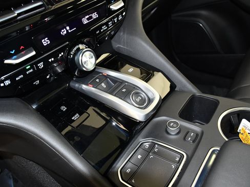 Certified 2024 Acura MDX SH-AWD image 30