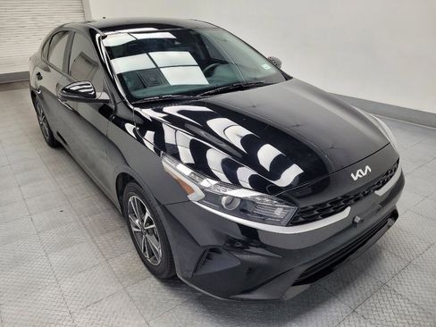 Used 2023 Kia Forte LXS w/ LXS Technology Package FWD image 13