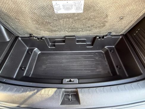 Used 2018 Chevrolet Traverse LT AWD/4WD image 19