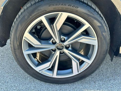 Used 2023 Audi Q4 e-tron Premium image 6