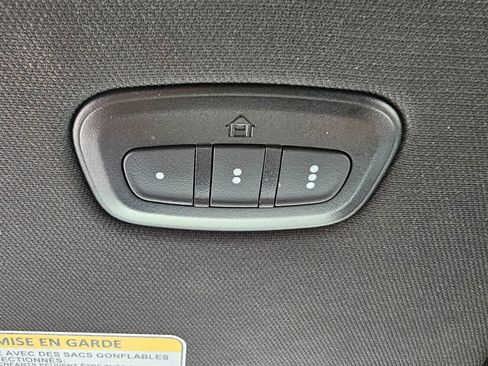 Used 2024 RAM 1500 Laramie AWD/4WD image 26