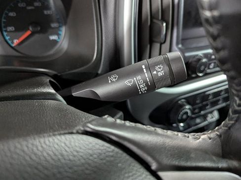 Used 2022 Chevrolet Colorado LT w/ LT Convenience Package image 32