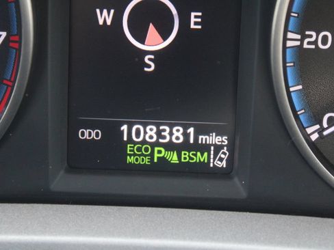 Used 2018 Toyota RAV4 Adventure FWD image 30