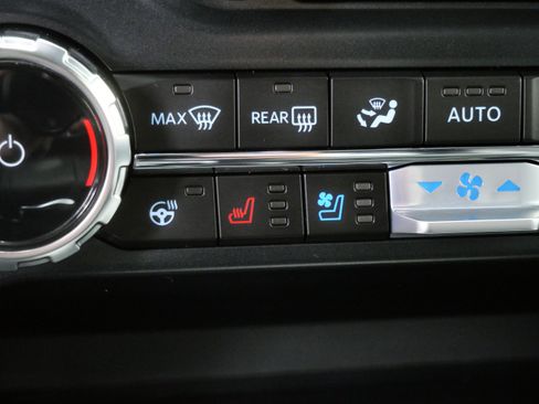 Used 2025 Ford F150 Lariat w/ Equipment Group 501A Mid AWD/4WD image 24