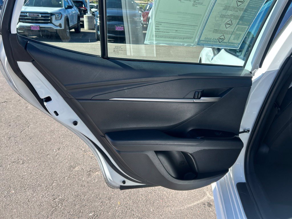 Used 2025 Toyota Camry SE FWD image 19