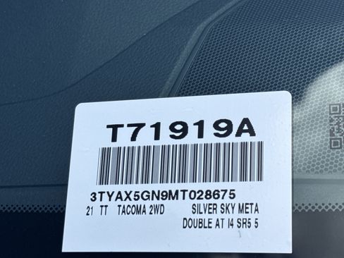 Used 2021 Toyota Tacoma SR5 w/ SR5 Appearance Package (SM) RWD image 33