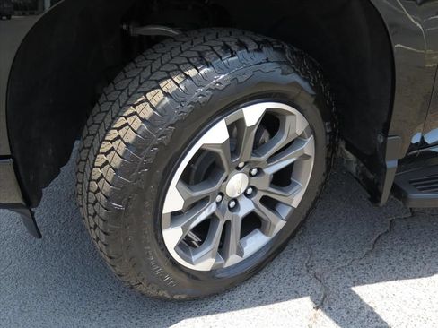Used 2023 Chevrolet Silverado 1500 High Country AWD/4WD image 18