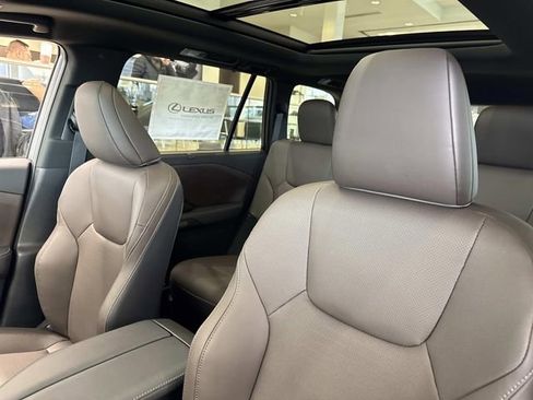 New 2026 Lexus TX 350 AWD image 30