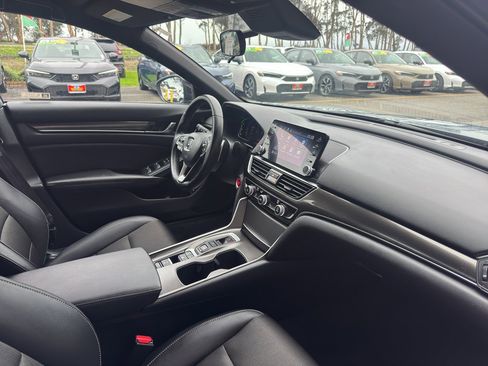 Used 2022 Honda Accord Sport image 19