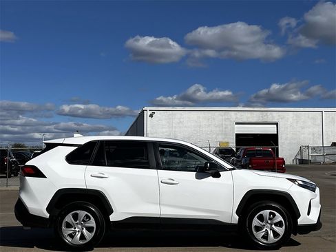 Used 2024 Toyota RAV4 LE image 3