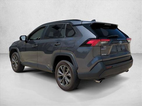 Used 2023 Toyota RAV4 XLE Premium AWD/4WD image 7