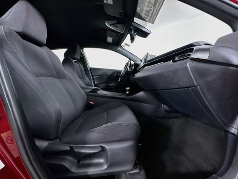 Certified 2018 Toyota C-HR XLE FWD image 27