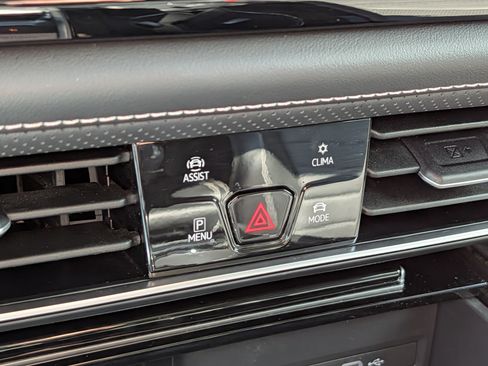 Certified 2024 Volkswagen Atlas SEL AWD/4WD image 29