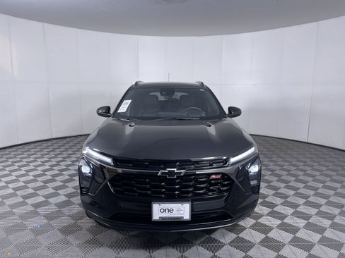 Used 2025 Chevrolet Trax RS w/ Driver Confidence Package image 28