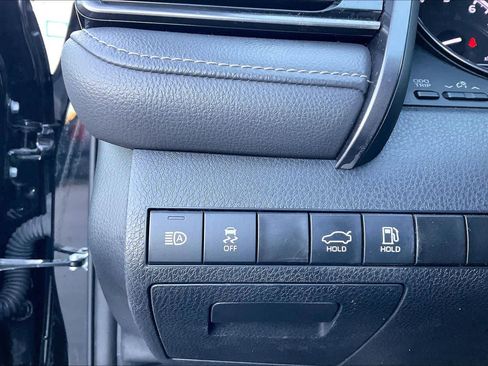 Used 2023 Toyota Camry SE image 32