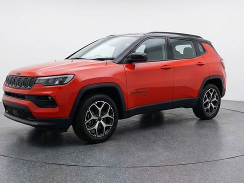Used 2025 Jeep Compass Limited AWD/4WD image 3