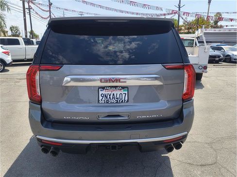 Used 2021 GMC Yukon Denali w/ Denali Premium Package AWD/4WD image 12