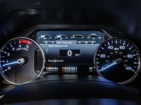 Used 2017 Ford F250 Platinum w/ Platinum Ultimate Package AWD/4WD image 16