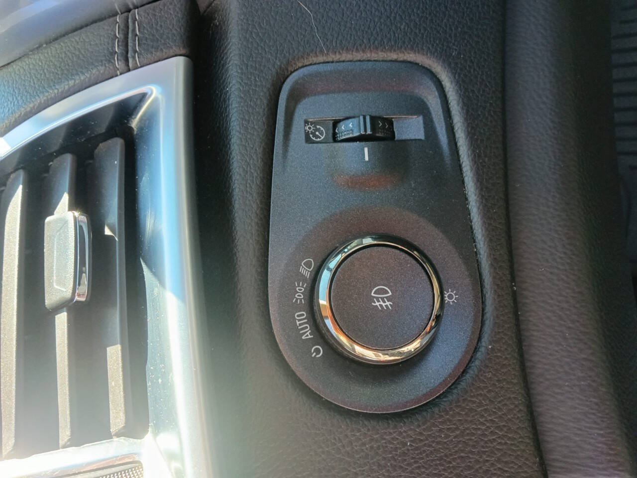 Used 2015 Cadillac SRX Performance AWD/4WD image 20