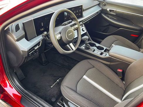 Certified 2025 Hyundai Sonata SE image 10