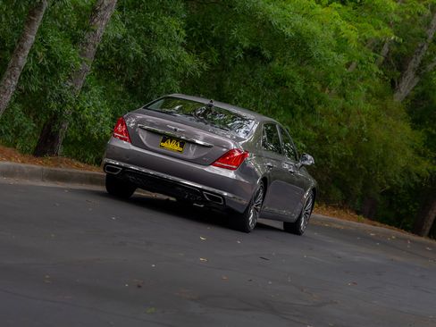 Used 2018 Genesis G90 5.0 Ultimate RWD image 47