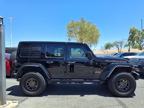 Used 2022 Jeep Wrangler Unlimited Rubicon w/ Xtreme Recon 35" Tire Package AWD/4WD image 4