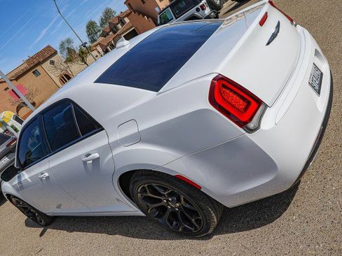 Used 2019 Chrysler 300 S image 8