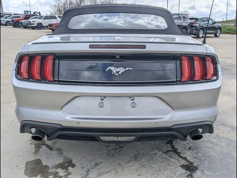 Used 2021 Ford Mustang Premium image 10