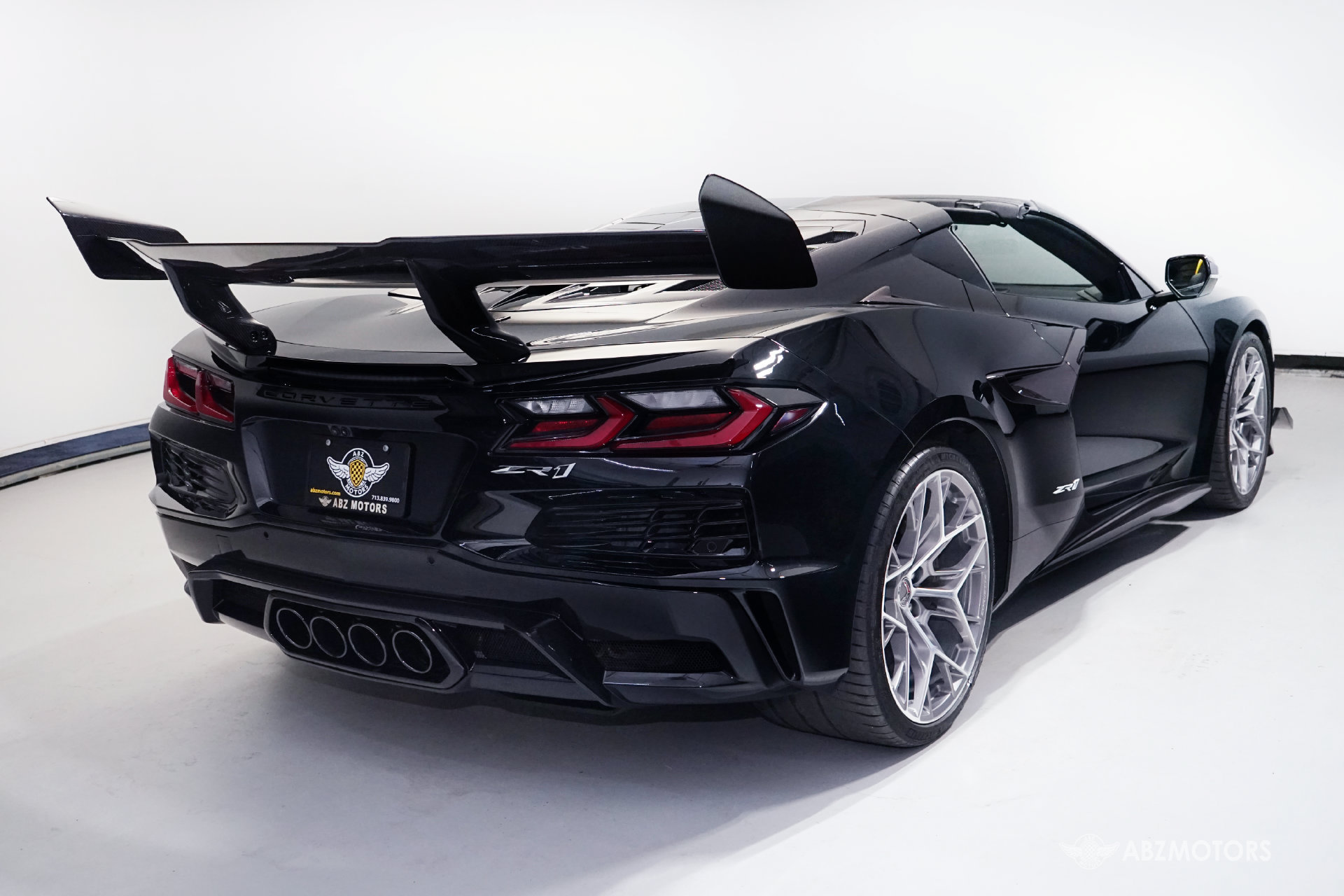 Used 2026 Chevrolet Corvette ZR1 w/ ZR1 Carbon Fiber Aero Package RWD image 5