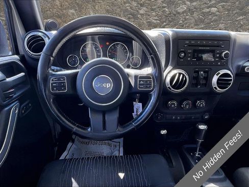 Used 2012 Jeep Wrangler Unlimited Rubicon w/ Dual Top Group AWD/4WD image 5
