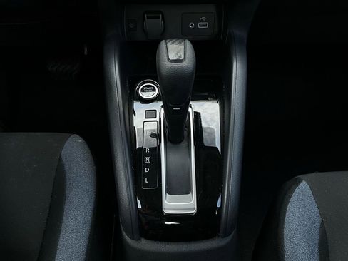 Used 2025 Nissan Versa SV image 21