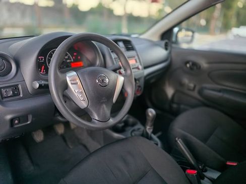 Used 2016 Nissan Versa S FWD image 19