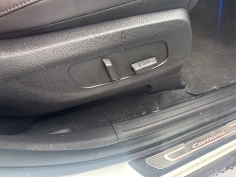 Used 2024 Kia Carnival SX FWD image 33