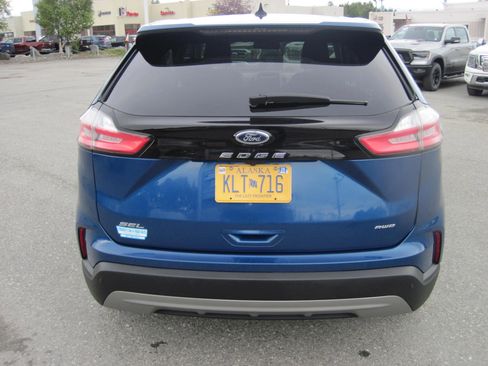 Used 2024 Ford Edge SEL image 4