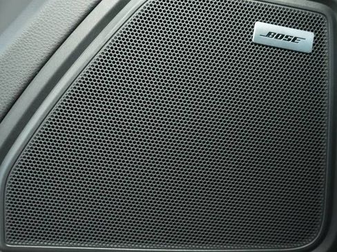 New 2025 Porsche Macan image 31