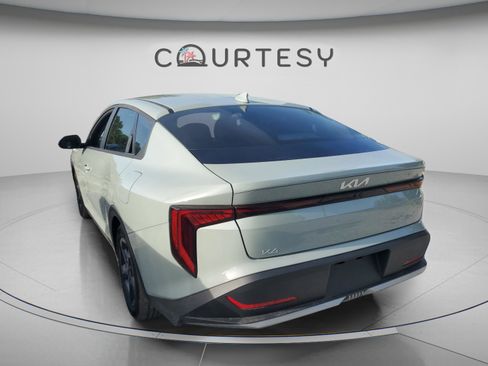 New 2026 Kia K4 LXS image 2