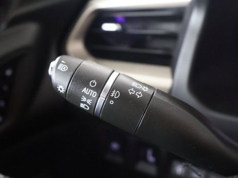 Used 2021 GMC Acadia Denali w/ Denali Technology Package FWD image 47