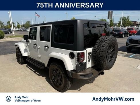 Used 2016 Jeep Wrangler Unlimited Sahara AWD/4WD image 4